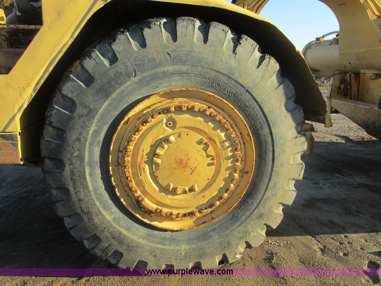 image for item F4302 1974 Caterpillar 621B wheel scraper