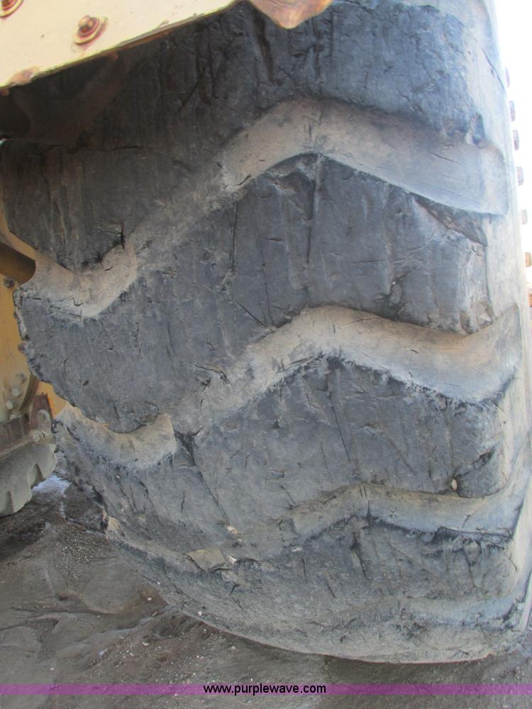 image for item F4302 1974 Caterpillar 621B wheel scraper