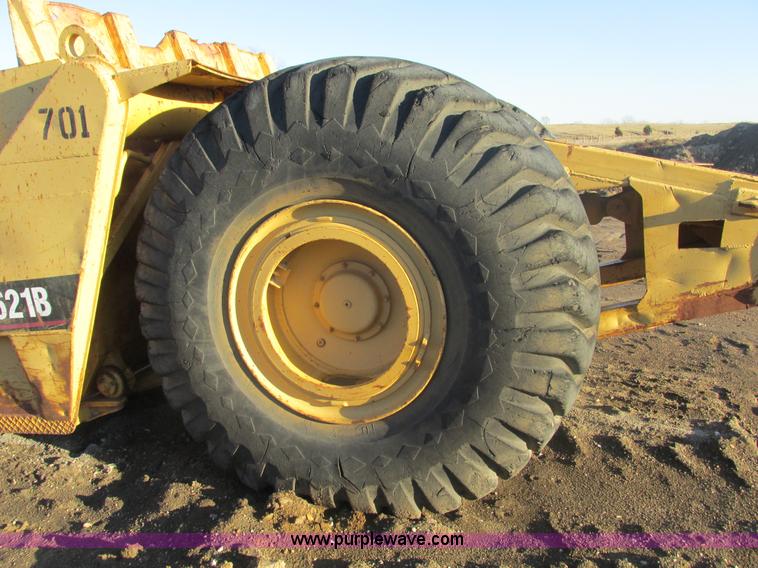 image for item F4302 1974 Caterpillar 621B wheel scraper