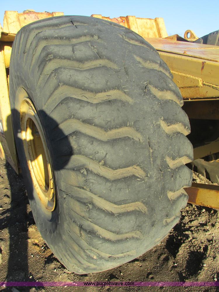 image for item F4302 1974 Caterpillar 621B wheel scraper