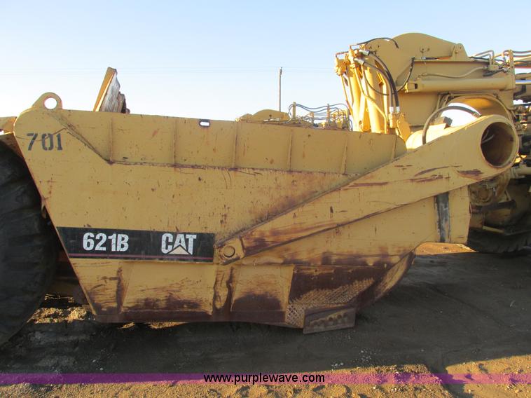 image for item F4302 1974 Caterpillar 621B wheel scraper