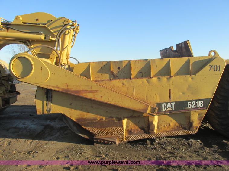image for item F4302 1974 Caterpillar 621B wheel scraper