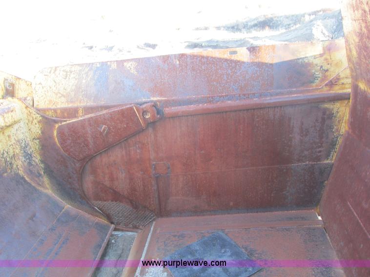 image for item F4302 1974 Caterpillar 621B wheel scraper