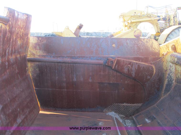 image for item F4302 1974 Caterpillar 621B wheel scraper