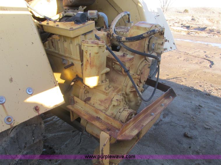 image for item F4302 1974 Caterpillar 621B wheel scraper