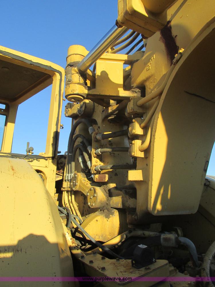 image for item F4302 1974 Caterpillar 621B wheel scraper