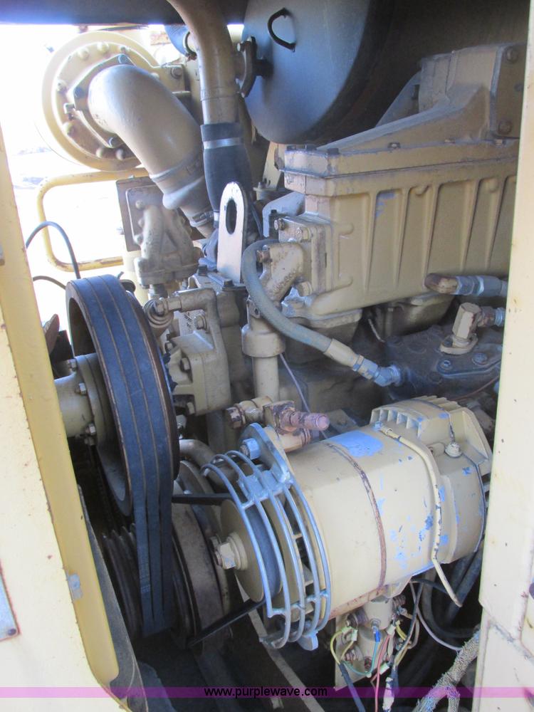 image for item F4302 1974 Caterpillar 621B wheel scraper