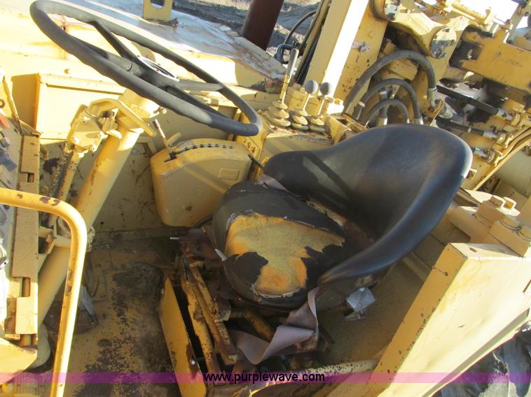 image for item F4302 1974 Caterpillar 621B wheel scraper