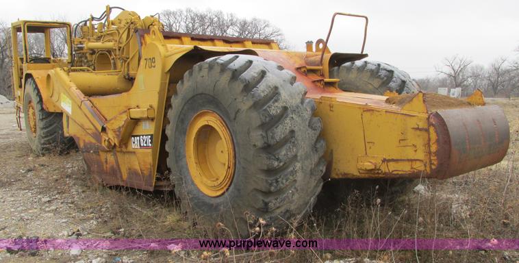 image for item F4305 1988 Caterpillar 621E wheel scraper