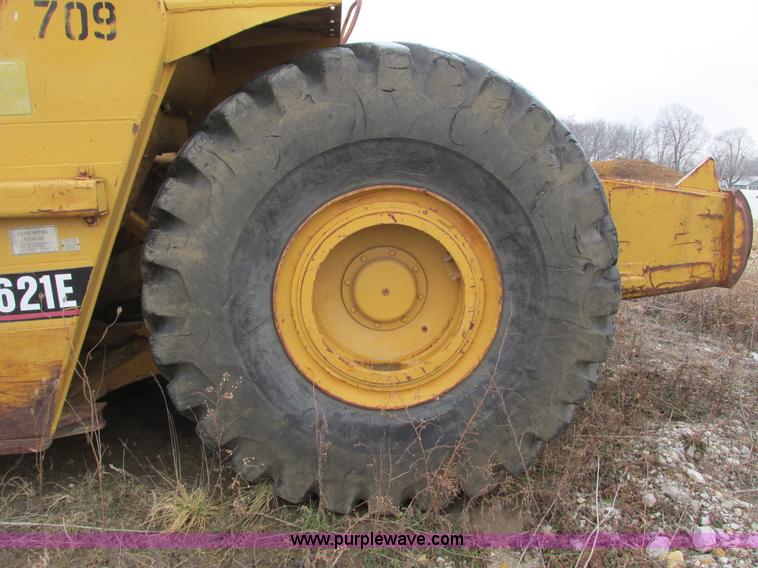 image for item F4305 1988 Caterpillar 621E wheel scraper