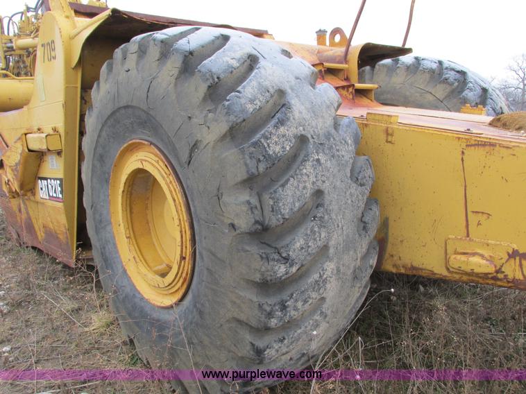 image for item F4305 1988 Caterpillar 621E wheel scraper