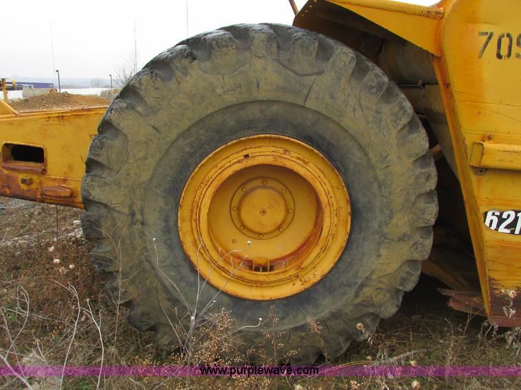 image for item F4305 1988 Caterpillar 621E wheel scraper