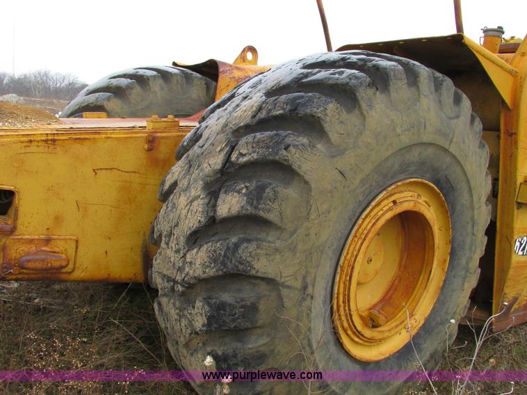 image for item F4305 1988 Caterpillar 621E wheel scraper