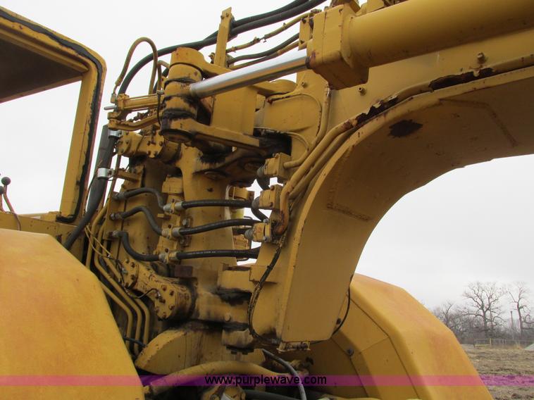 image for item F4305 1988 Caterpillar 621E wheel scraper