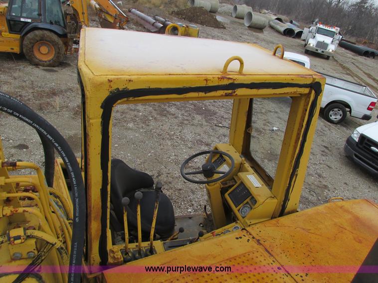 image for item F4305 1988 Caterpillar 621E wheel scraper