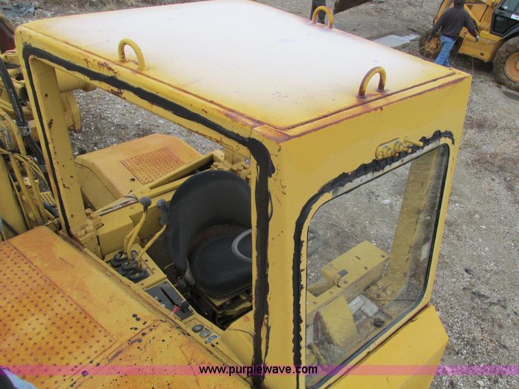 image for item F4305 1988 Caterpillar 621E wheel scraper