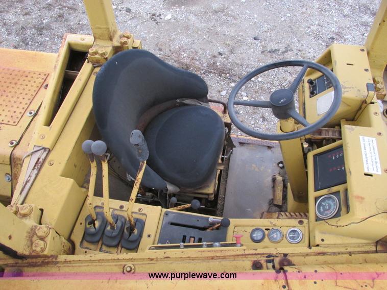 image for item F4305 1988 Caterpillar 621E wheel scraper
