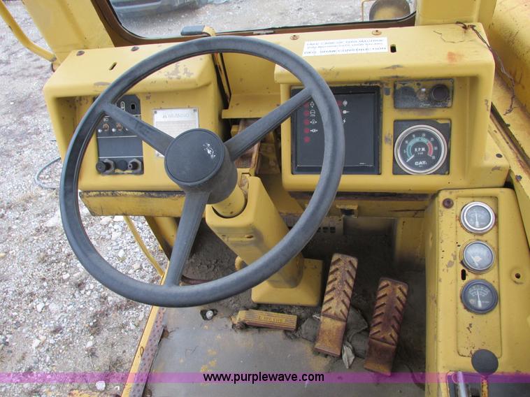 image for item F4305 1988 Caterpillar 621E wheel scraper
