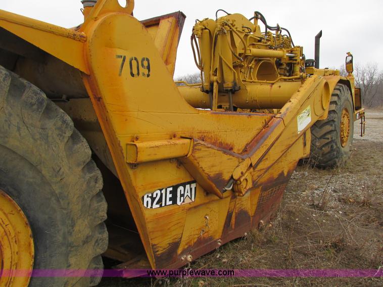 image for item F4305 1988 Caterpillar 621E wheel scraper