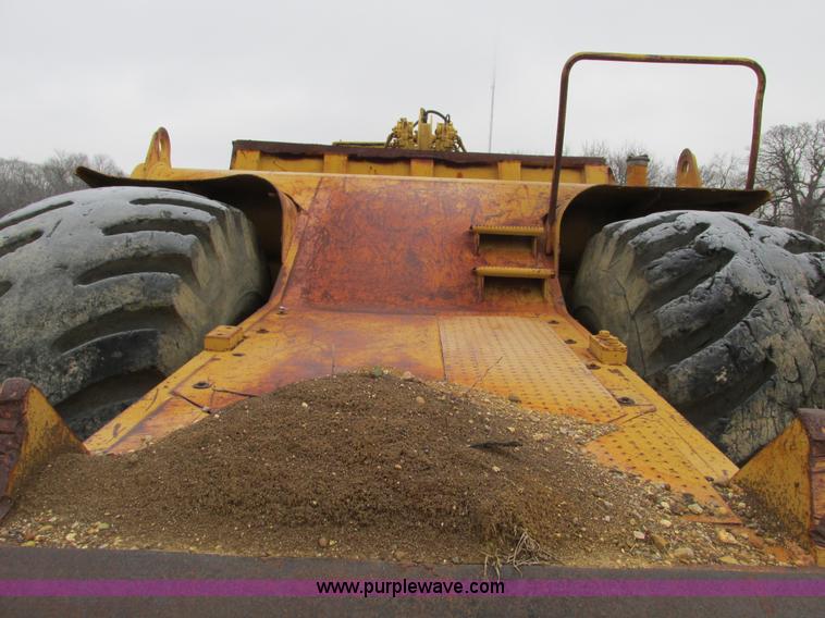 image for item F4305 1988 Caterpillar 621E wheel scraper