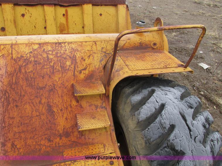 image for item F4305 1988 Caterpillar 621E wheel scraper