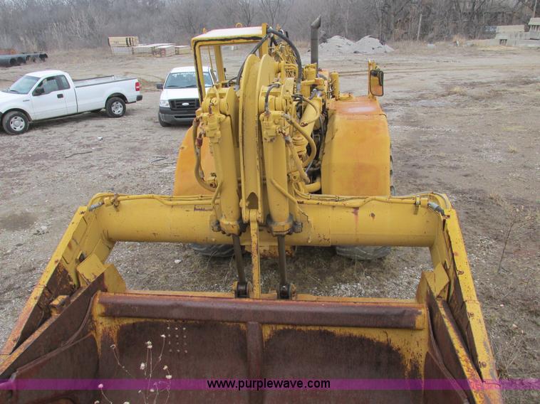 image for item F4305 1988 Caterpillar 621E wheel scraper