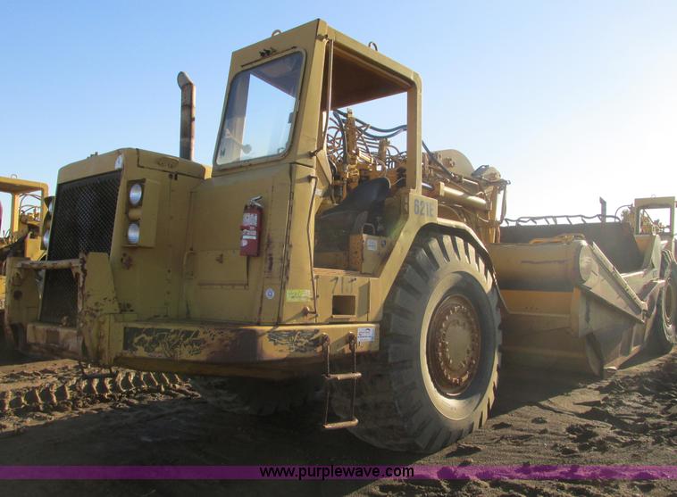 image for item F4306 1990 Caterpillar 621E wheel scraper