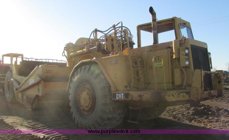 image for item F4306 1990 Caterpillar 621E wheel scraper