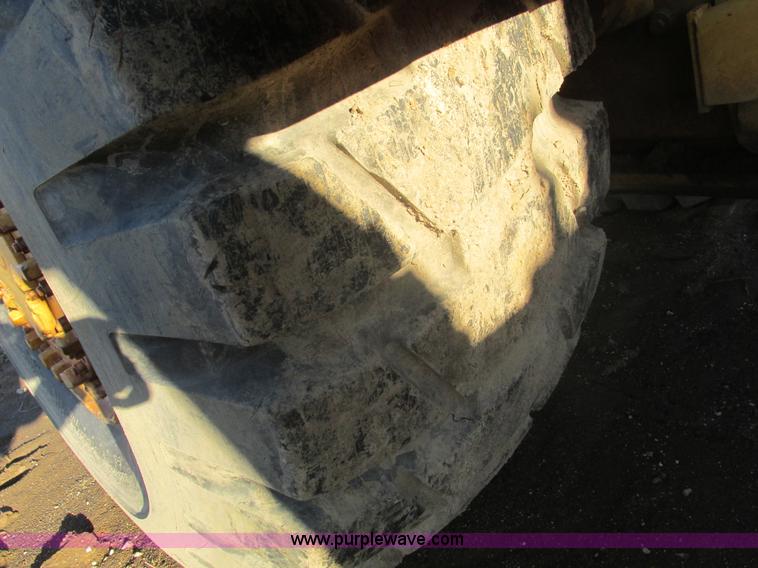 image for item F4306 1990 Caterpillar 621E wheel scraper