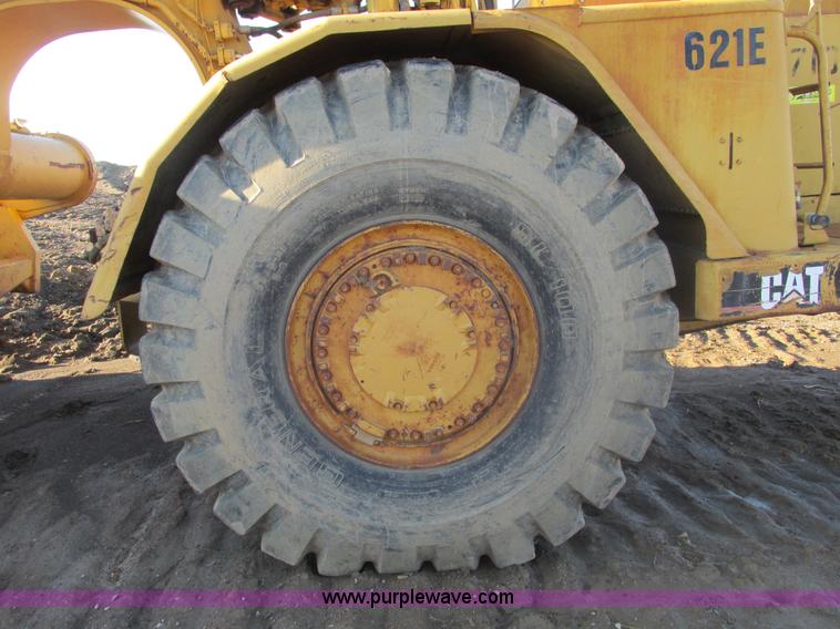 image for item F4306 1990 Caterpillar 621E wheel scraper
