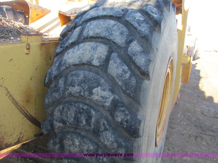 image for item F4306 1990 Caterpillar 621E wheel scraper