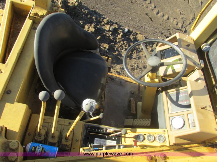 image for item F4306 1990 Caterpillar 621E wheel scraper