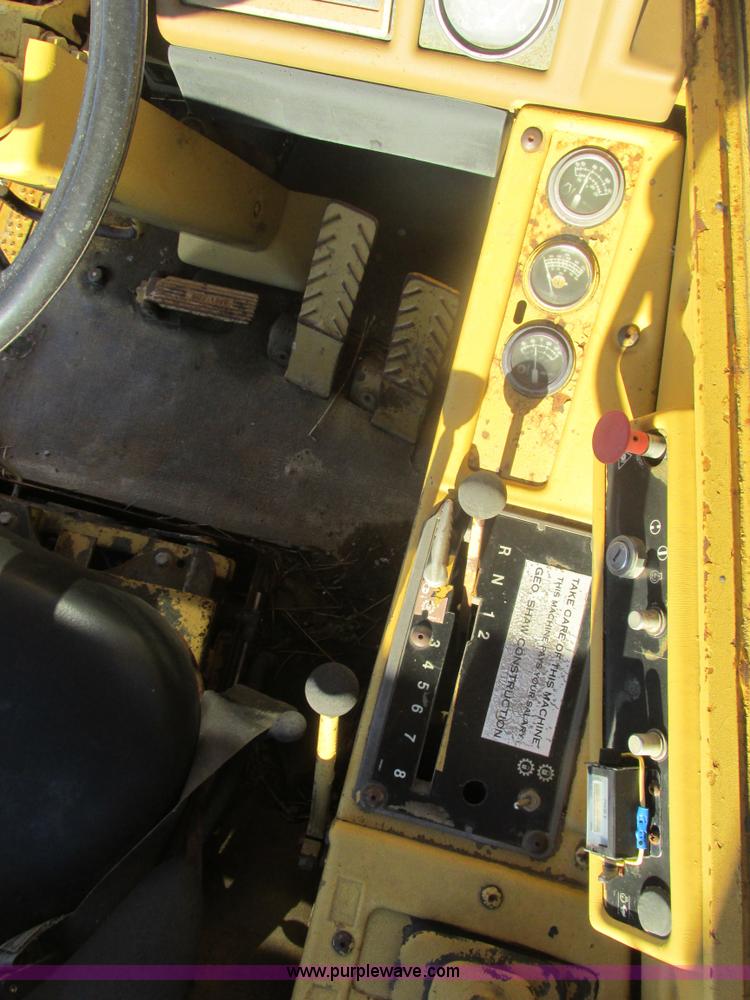 image for item F4306 1990 Caterpillar 621E wheel scraper