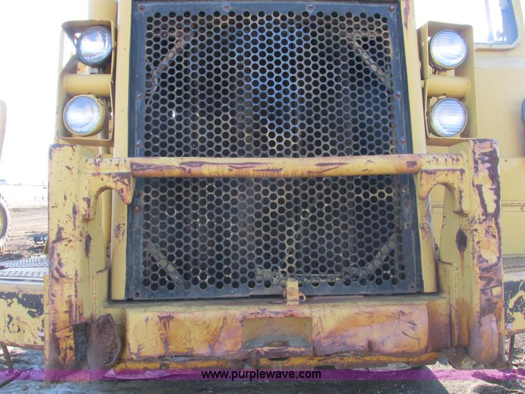 image for item F4306 1990 Caterpillar 621E wheel scraper