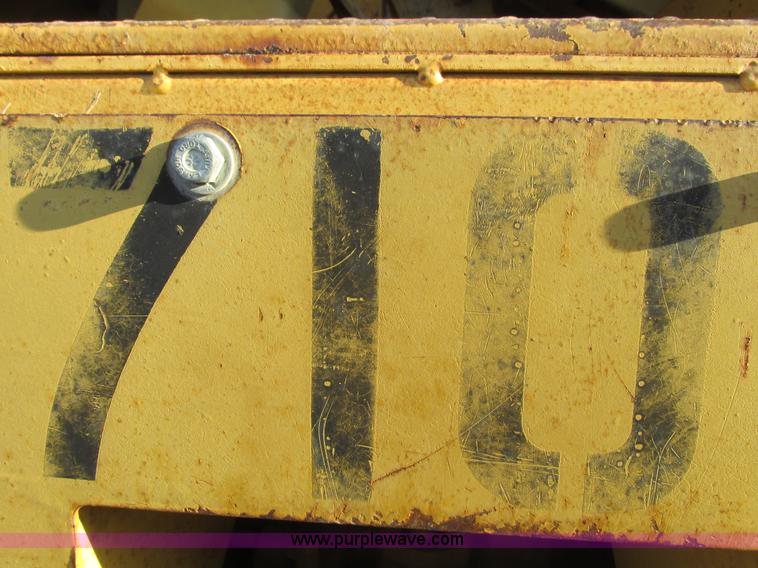 image for item F4306 1990 Caterpillar 621E wheel scraper