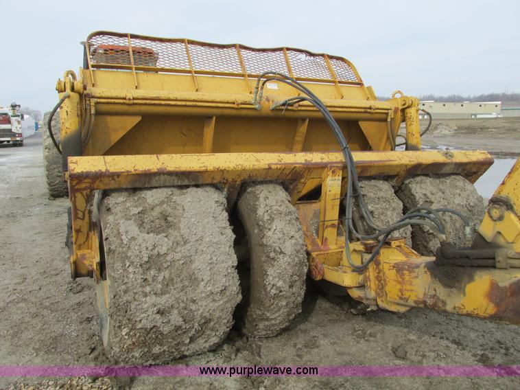 image for item F4309 Reynolds C14E10.5 pull type pan scraper