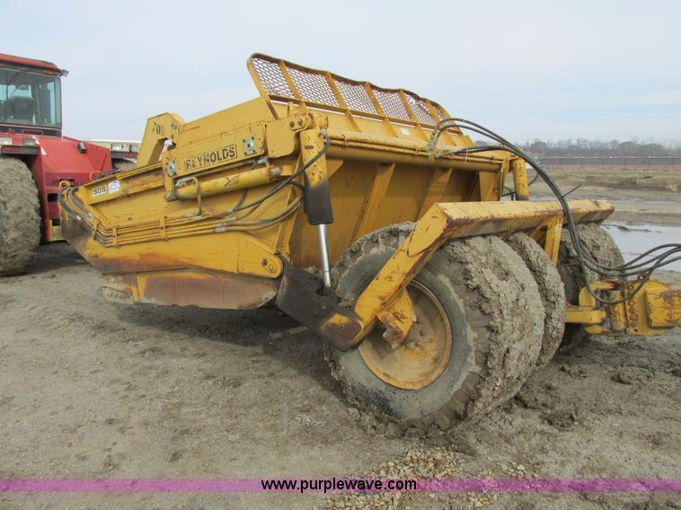 image for item F4309 Reynolds C14E10.5 pull type pan scraper