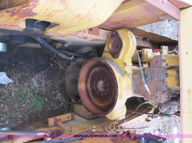 image for item F4311 Caterpillar 815 articulating soil compactor
