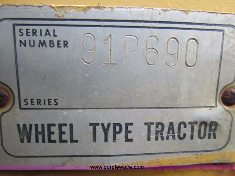 image for item F4311 Caterpillar 815 articulating soil compactor