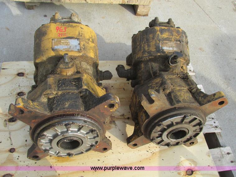 image for item V9072 Assorted Caterpillar 963 track loader parts