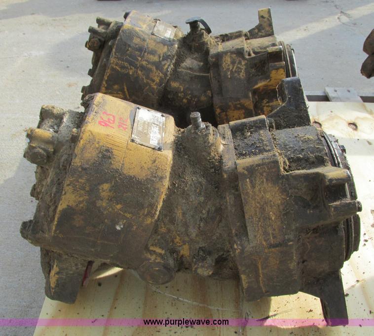 image for item V9072 Assorted Caterpillar 963 track loader parts