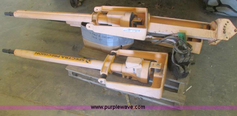 image for item X9945 2001 Spectra Precision EM21 laser system