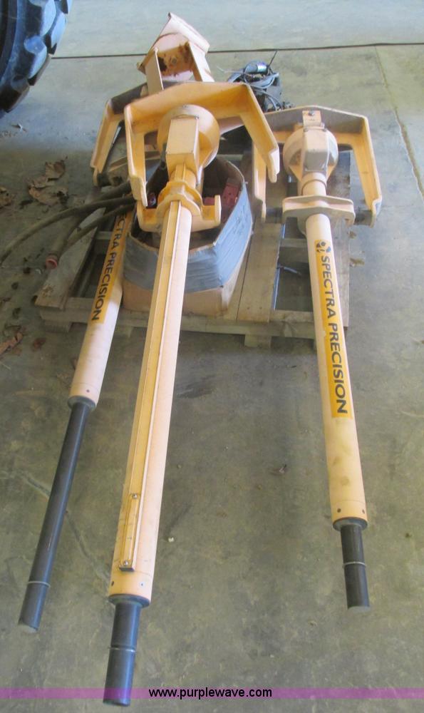 image for item X9945 2001 Spectra Precision EM21 laser system