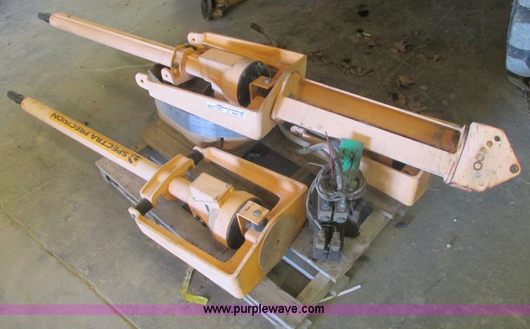 image for item X9945 2001 Spectra Precision EM21 laser system