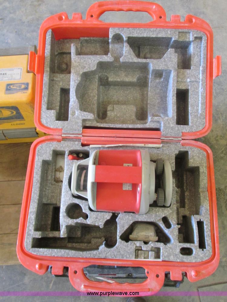 image for item X9946 Assorted surveying equipment