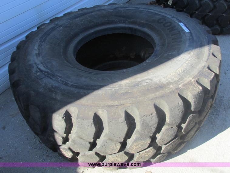 image for item X9964 Continental Radial 23.5R25 tire