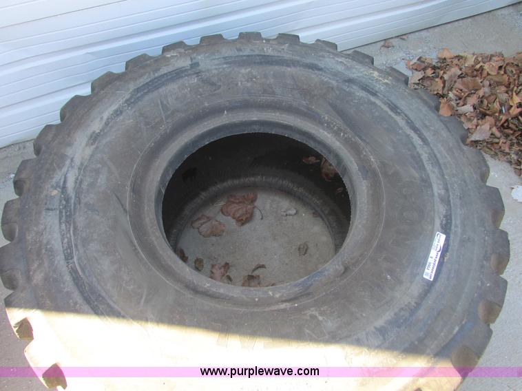 image for item X9964 Continental Radial 23.5R25 tire