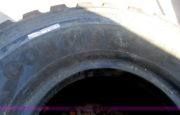 image for item X9964 Continental Radial 23.5R25 tire