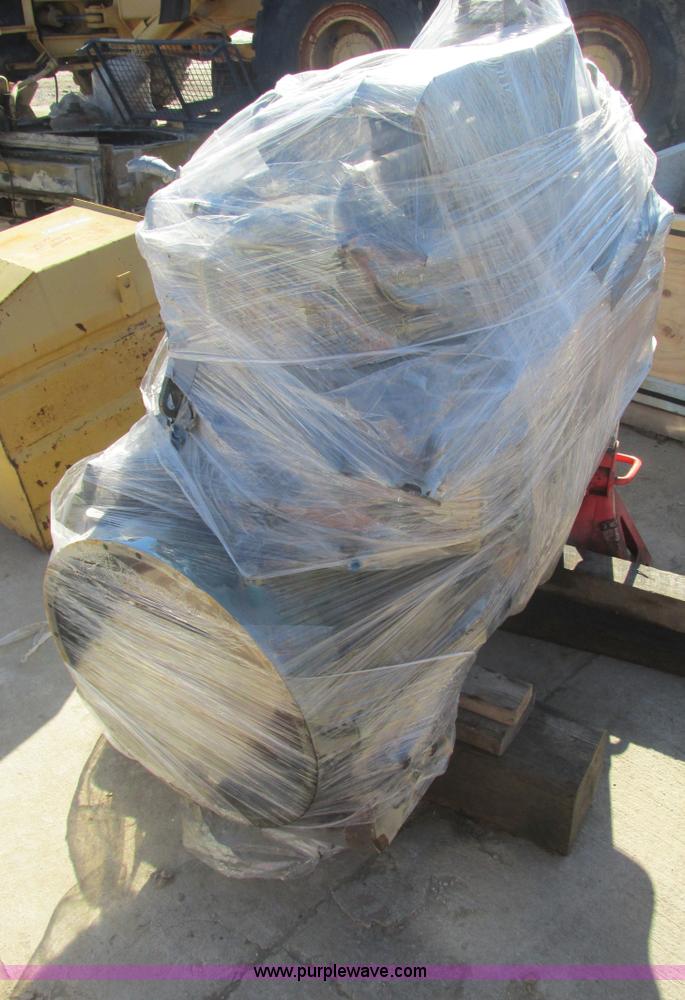 image for item X9998 Volvo six cylinder diesel engine