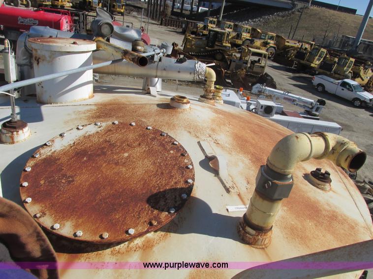 image for item Y9615 We-Mae Manufacturing approximately 4,000 gallon fuel tank